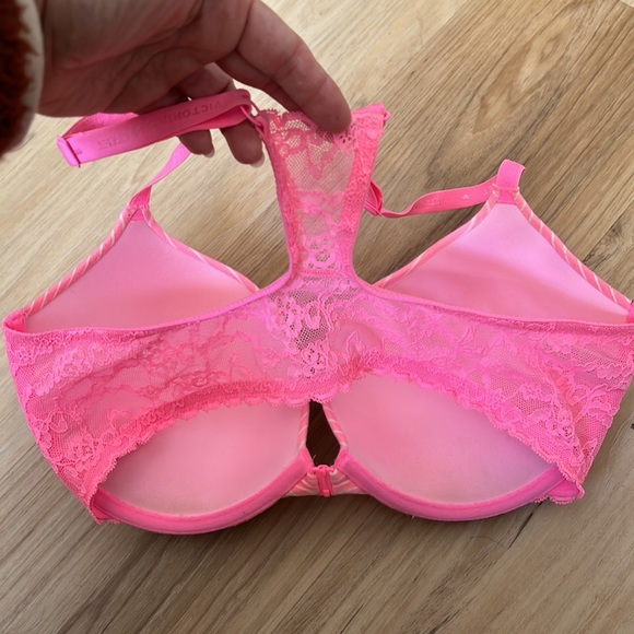 Push-up t-back bra - Picture 3 of 5